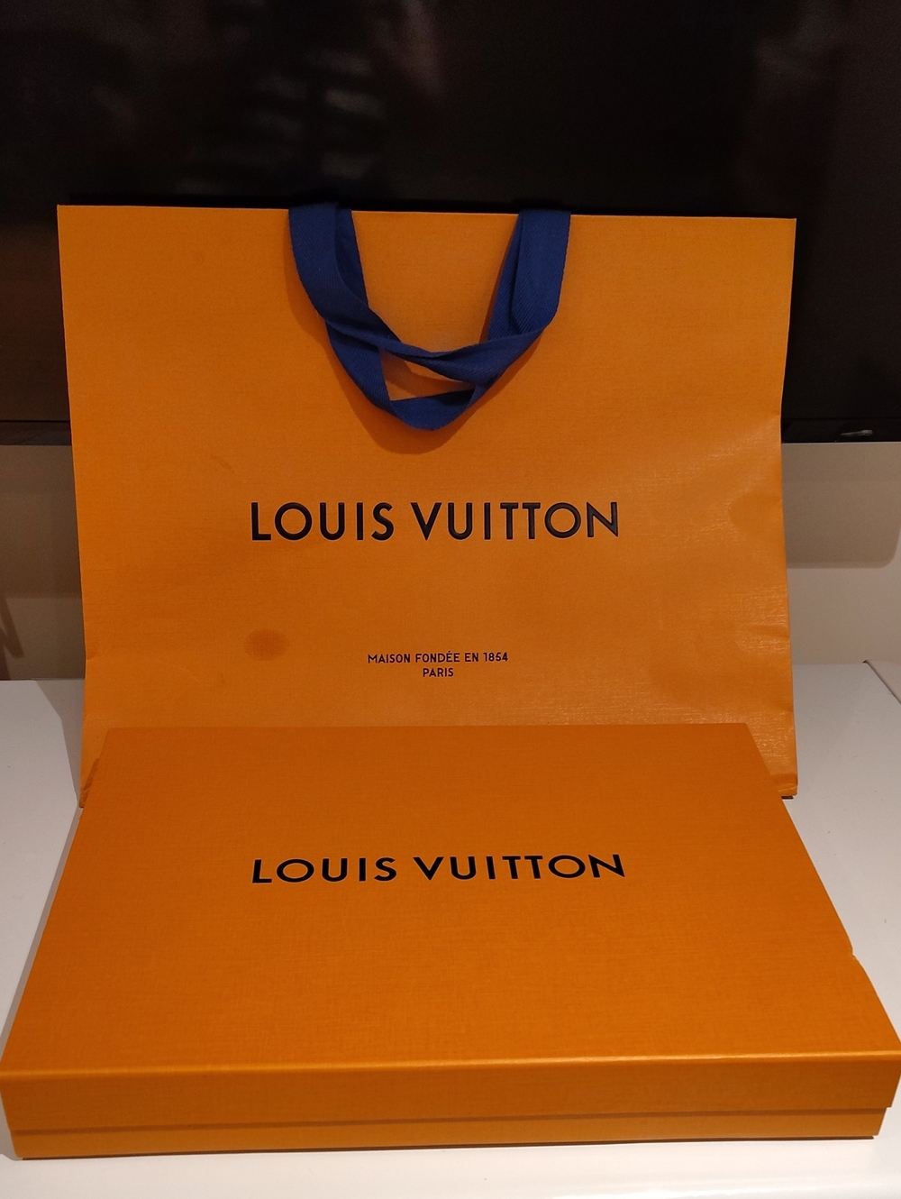 Authentic LV Louis Vuitton Gift Box + Gift bag
